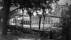 Black-and-white photo of The Frick Collection's 1927 façade, from the Central Park side of 5th Ave