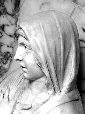 Black-and-white photograph of a detail from the Tomb of Doge Andrea Vendramin showing the head of the Virgin Mary.