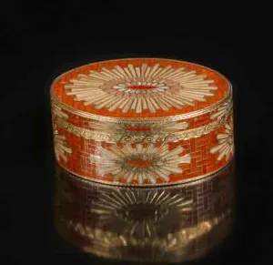 snuffbox with sunshine pattern
